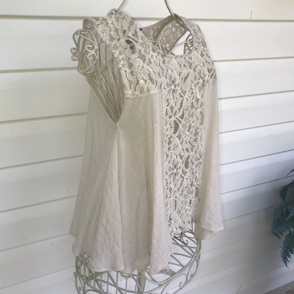 Sleeveless lace top small - Picture 2 of 4